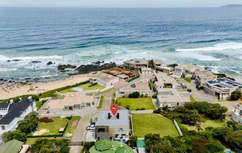 To Let 4 Bedroom Property for Rent in Keurboomstrand Western Cape